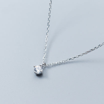 Crystal Necklace - Elegant and Minimalist Design